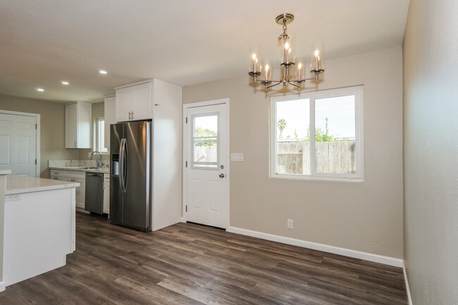 Building Photo - 3951 Marvin St