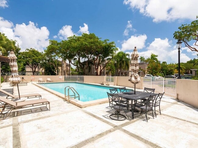 Building Photo - 6950 SW 55th Terrace E