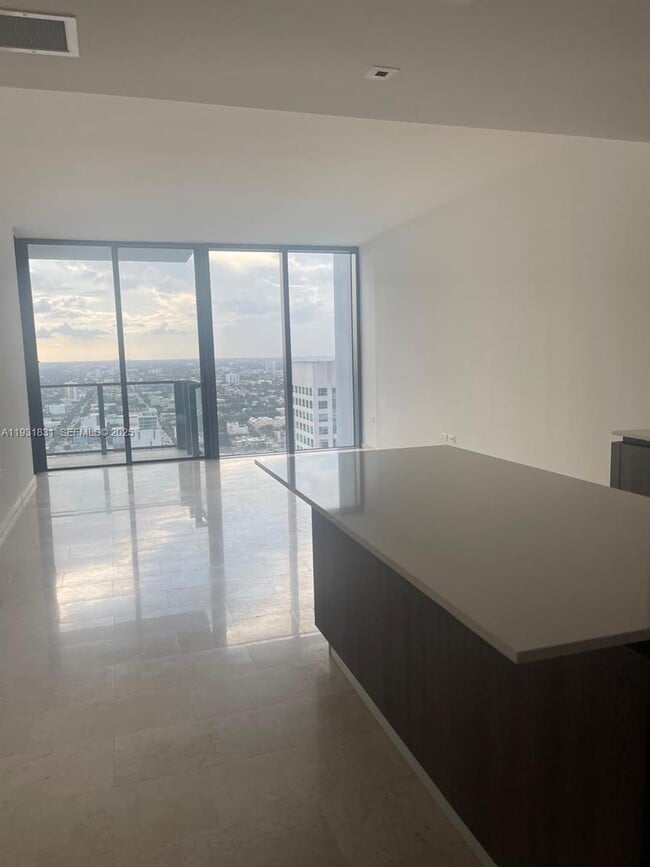 Building Photo - 88 SW 7th St