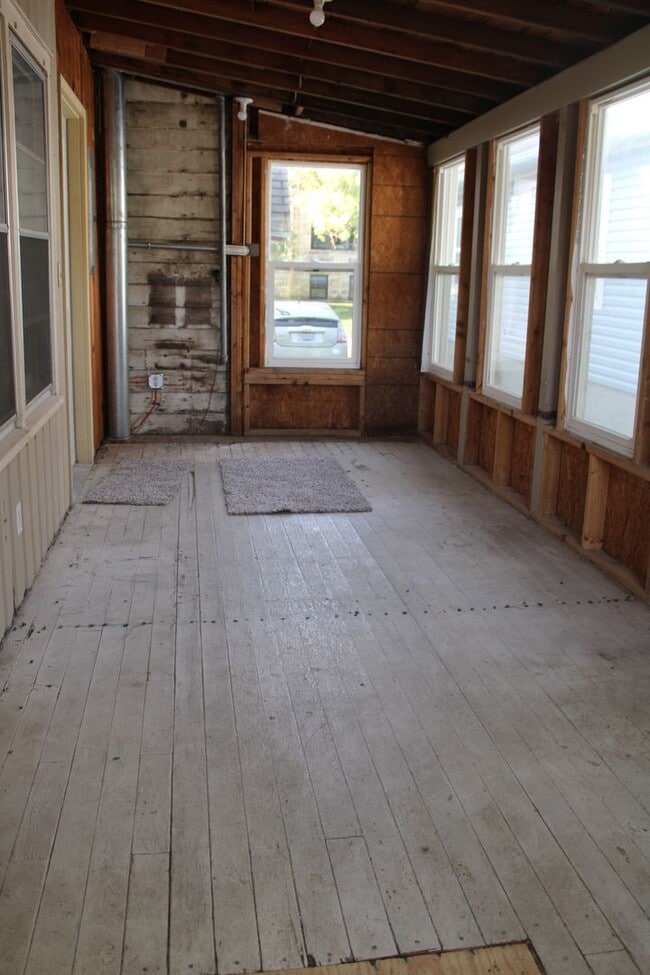 Building Photo - 1412 Houston St