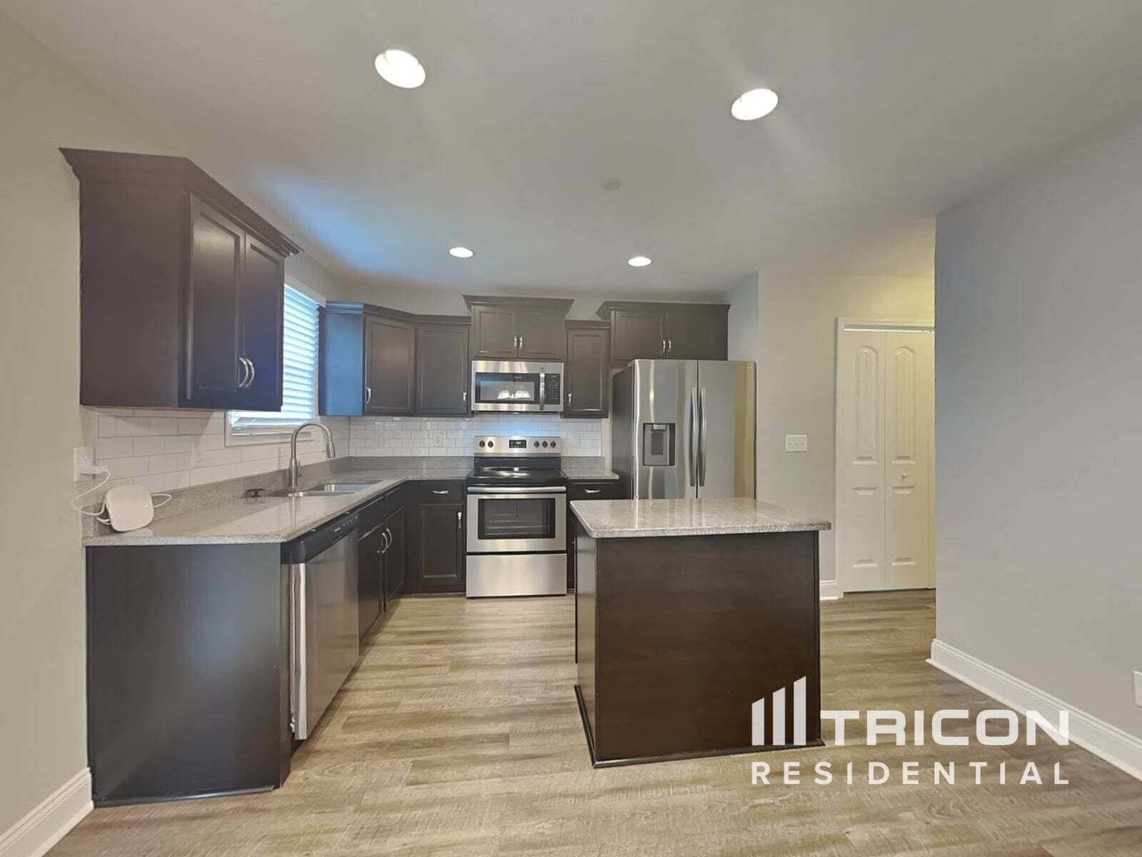 Building Photo - 485 Preakness Cir