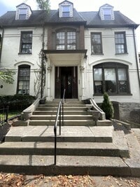 Building Photo - 262 N Broadway
