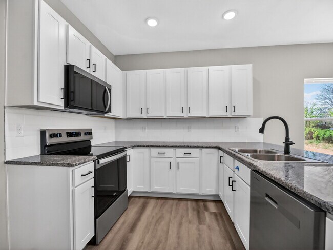 Building Photo - 43 Whitley Ln