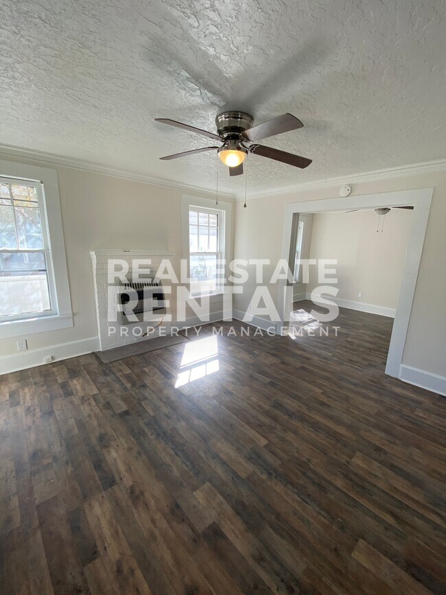 Building Photo - 502 5th Ave NW