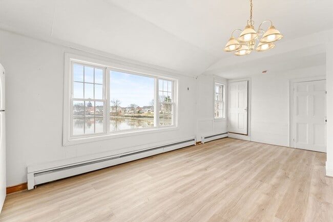 Building Photo - 96 Water St