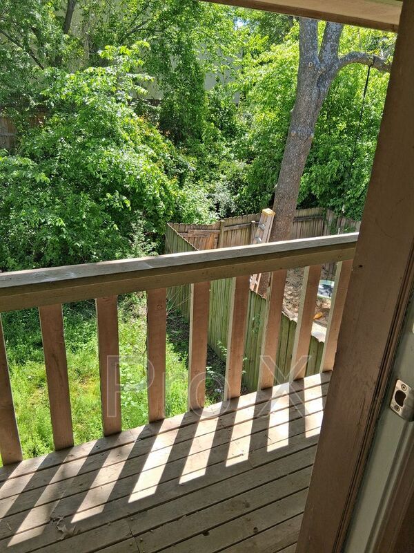 Building Photo - 518 N Betty Jo Dr