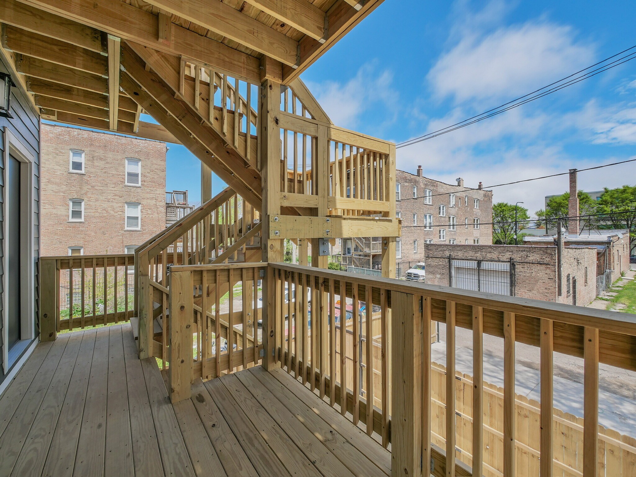 Building Photo - 1139 S Mozart St