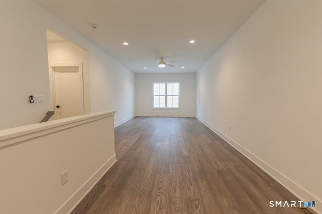 Building Photo - 35 Lookout Rdg