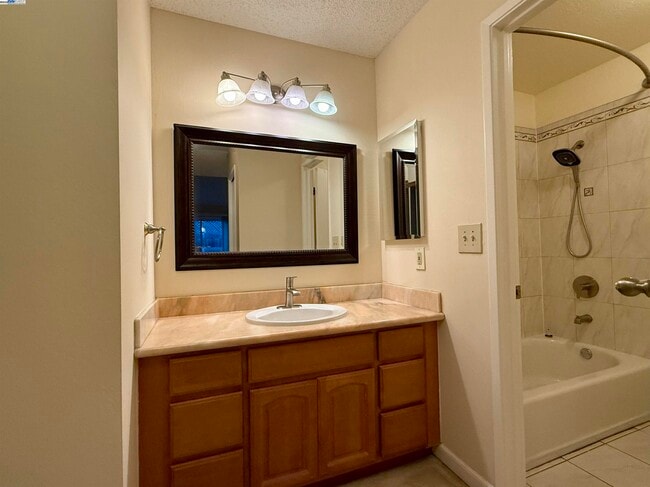 Building Photo - 10191 Yoshino Pl