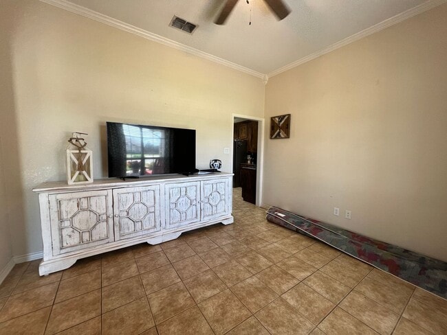 Building Photo - 1535 Glenwood Dr