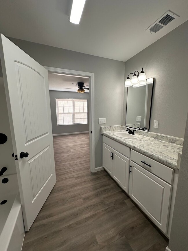 Building Photo - 3 Bed 2 Bath New Construction Home