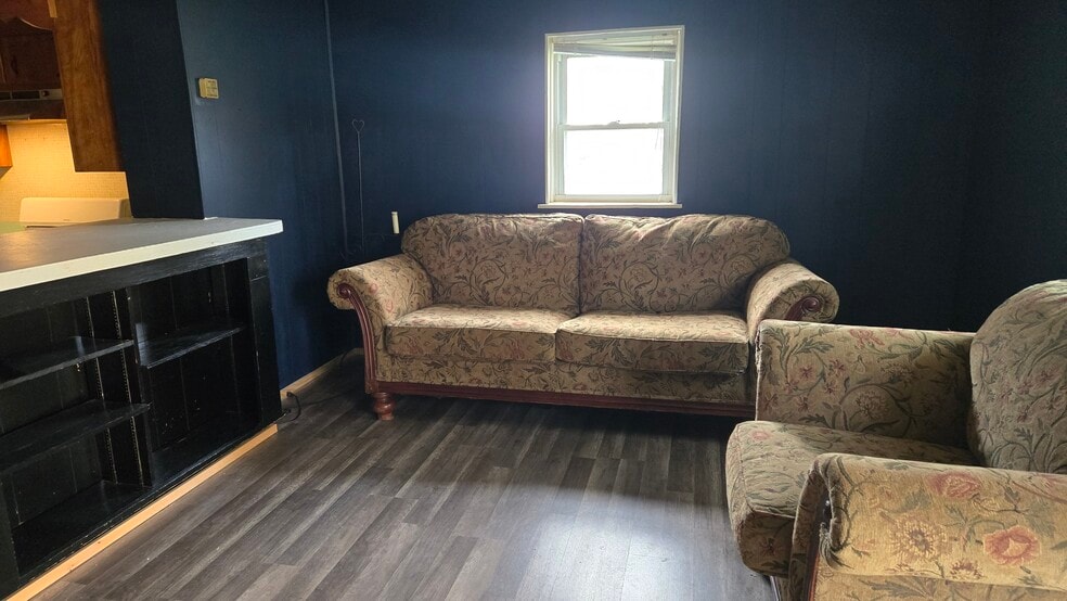 Building Photo - 1175 PA-390