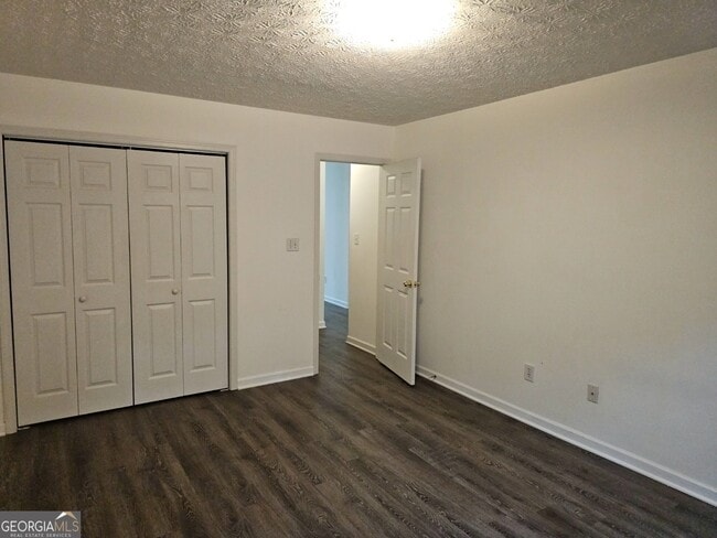 Building Photo - 633 Senoia Rd
