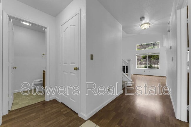 Building Photo - 309 Cam Arroyo