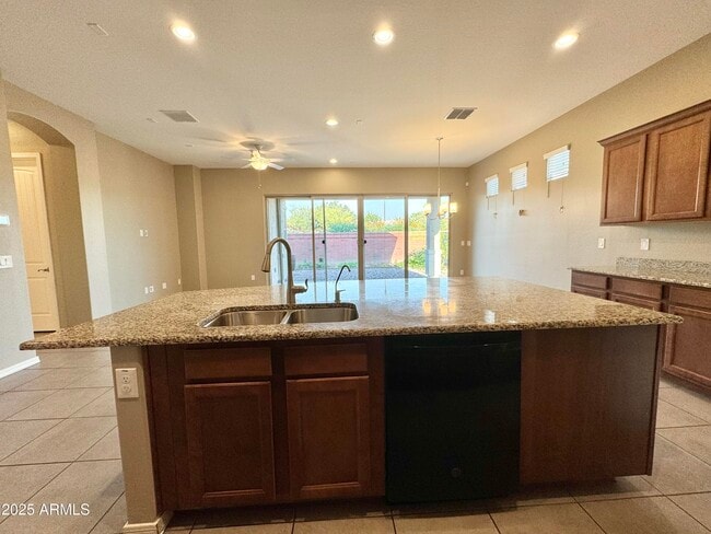 Building Photo - 2575 S Quaintance St