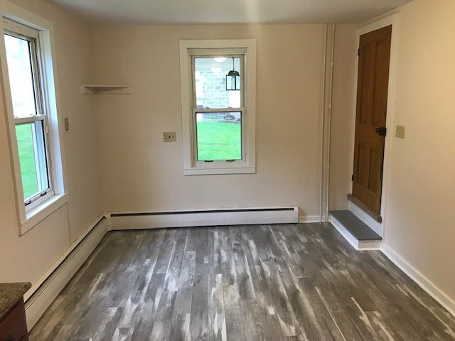 Building Photo - $1700 Farmhouse Palmyra 4 bedroom 1.5 bath