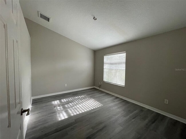 Building Photo - 11033 Black Swan Ct