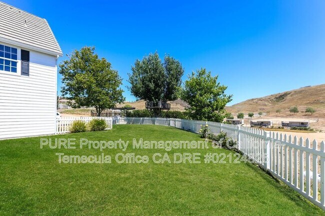Building Photo - 36475 Avenida La Cresta