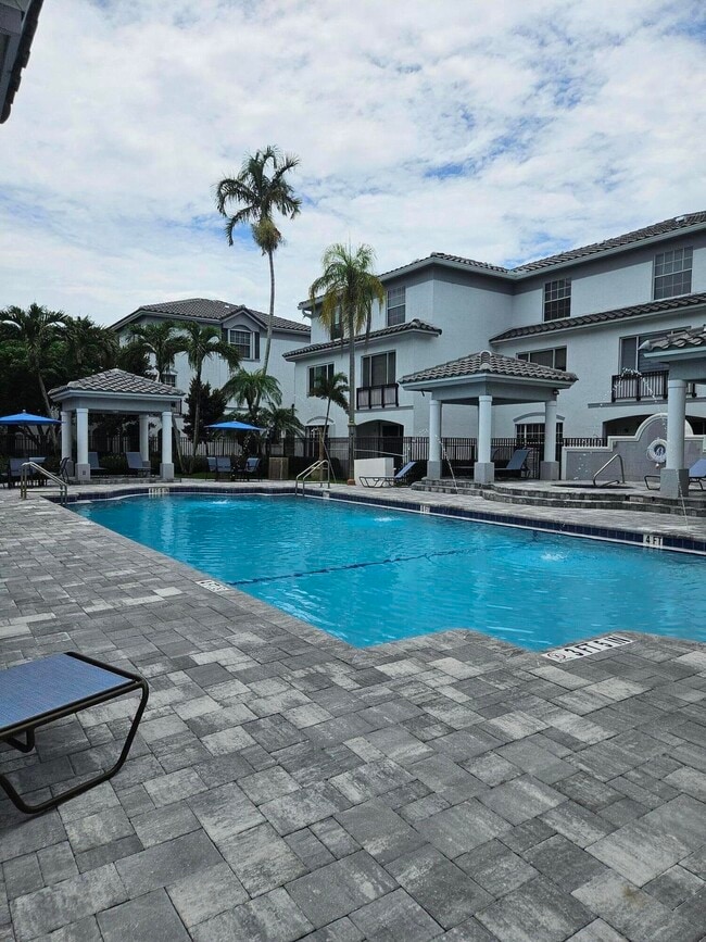 Building Photo - 781 SW 148th Ave