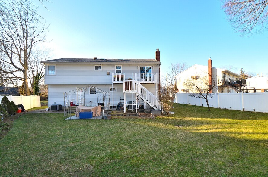 Building Photo - 1063 Mason Ct