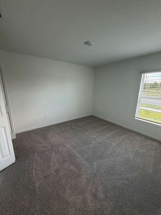 Building Photo - 5792 Red Kite Dr