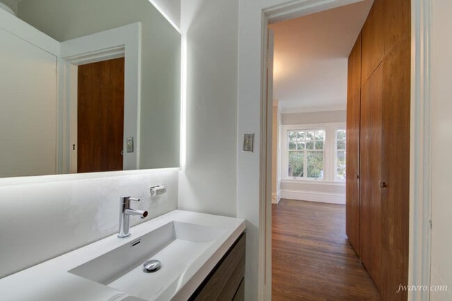 Building Photo - 2989 Jackson St