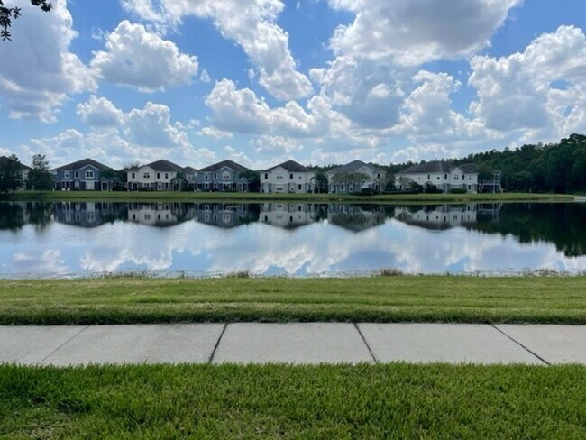 Building Photo - 6464 S Goldenrod Rd