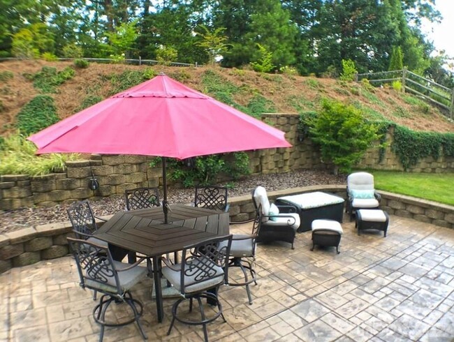 Building Photo - 1519 Peak Ct