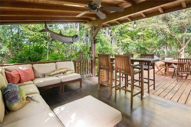 Building Photo - 2369 Overbrook St