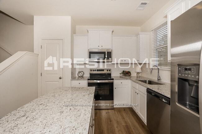 Building Photo - 4023 Springhead Wy