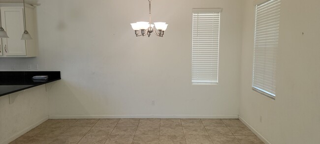 Building Photo - Adorable 3 bedroom 2.5 bath home in West S...