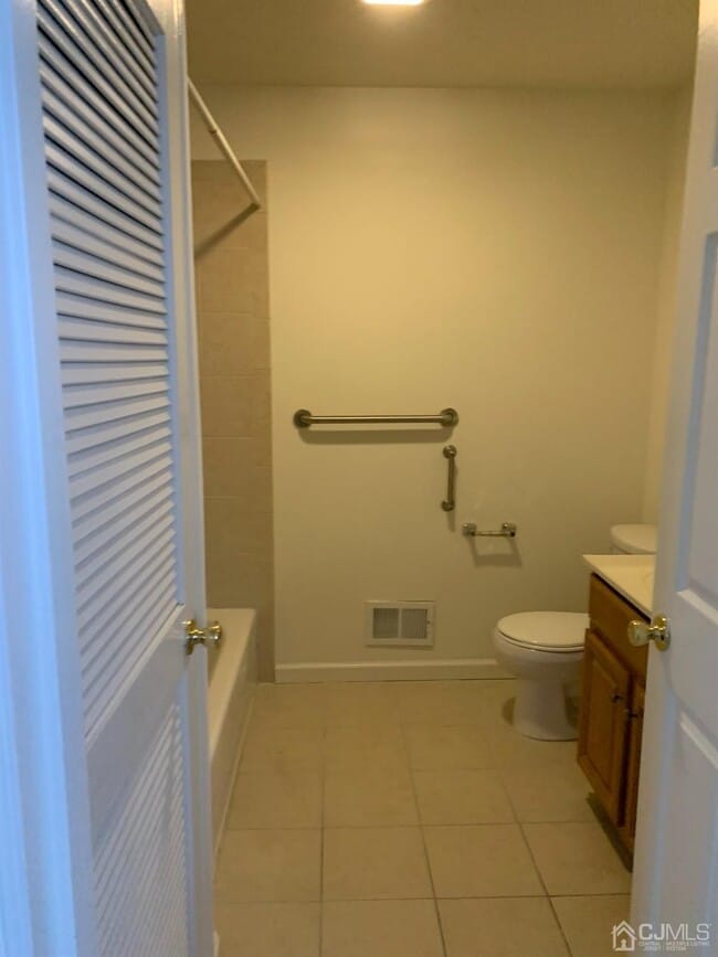 Building Photo - 200 Freeman St