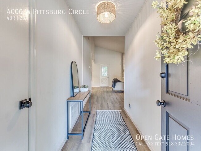 Building Photo - 4000 W Pittsburg Cir