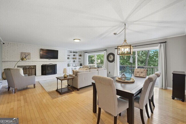 Building Photo - Luxury Lakefront Retreat – Fully Furnished...