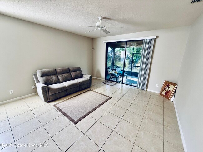 Building Photo - 402 Breckenridge Cir SE