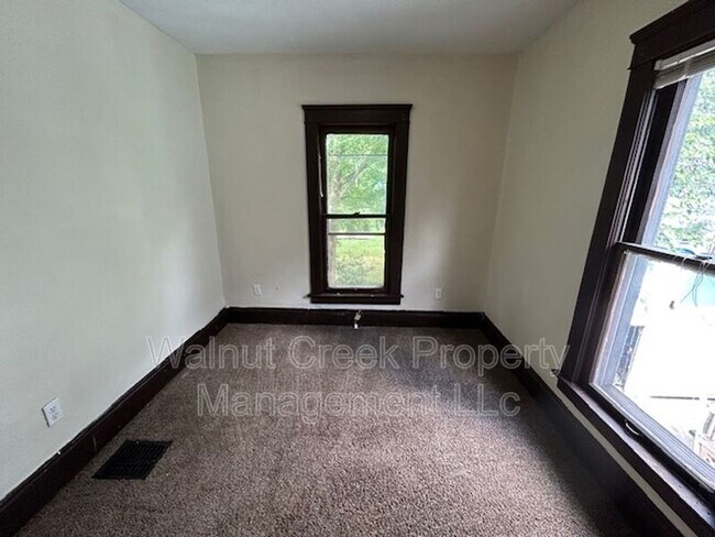 Building Photo - 1309 Middle Ave