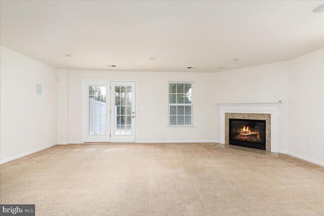 Building Photo - 139 Hornbeam Dr