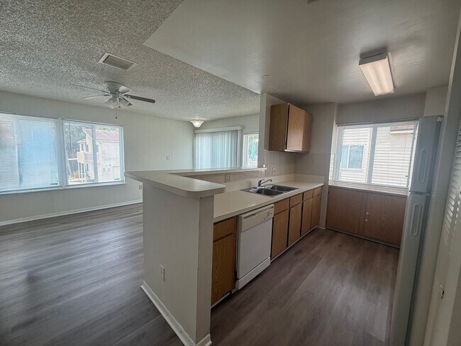 Building Photo - 1101 Spring Meadow Dr