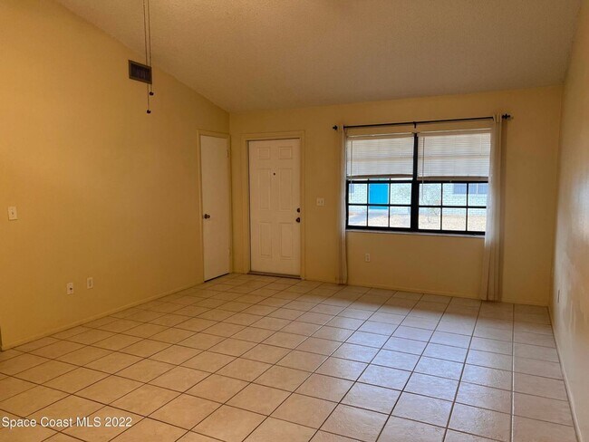 Building Photo - 1675 Jack Oates Blvd