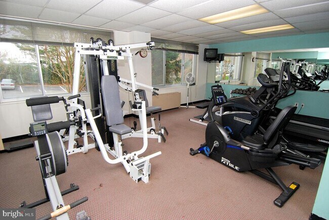 Building Photo - 11801 Rockville Pike