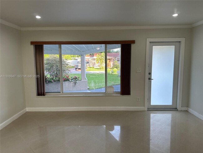 Building Photo - 1718 N 27th Ave