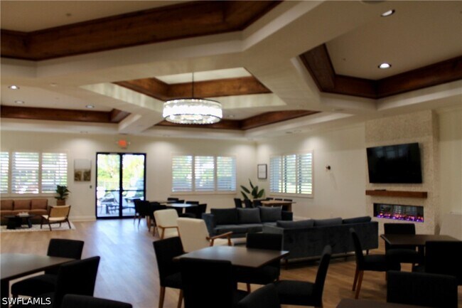 Building Photo - 10327 Carolina Willow Dr