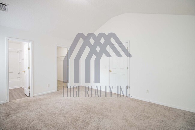 Building Photo - 6 Willow Lakes Dr