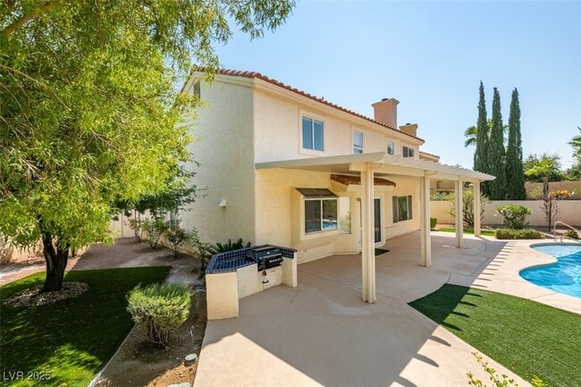Building Photo - 2113 Desert Pines St