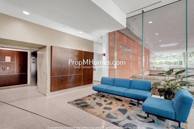 Building Photo - Modern 2-Bedroom, 2-Bath Condo with Stunni...