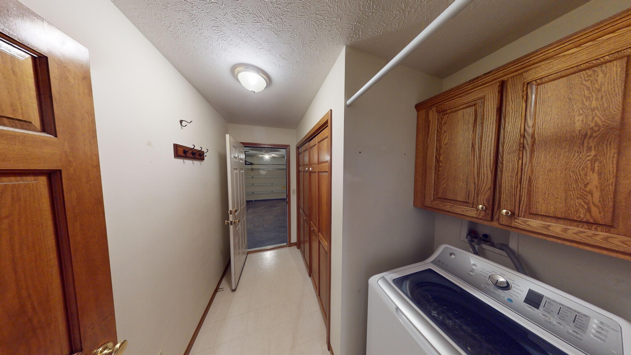 Laundry Room/ Mud Room - 3209 Sequoia Dr