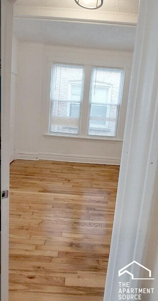 Building Photo - 4050 W Hirsch St