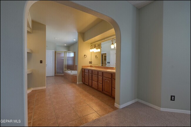 Building Photo - 6300 Franklin Vista Dr