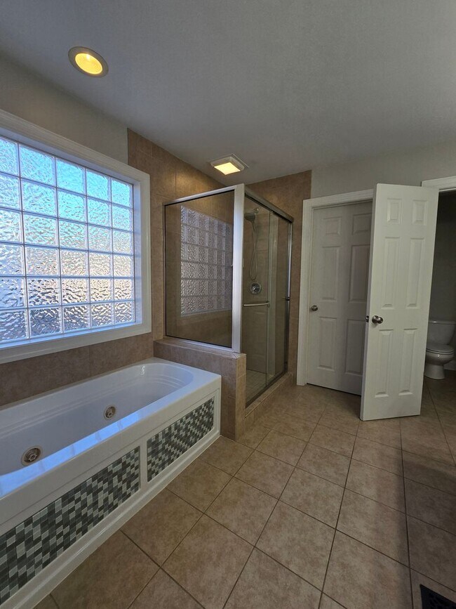 Building Photo - 641 Orchard Falls Dr