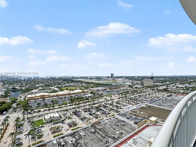 Building Photo - 1755 E Hallandale Beach Blvd